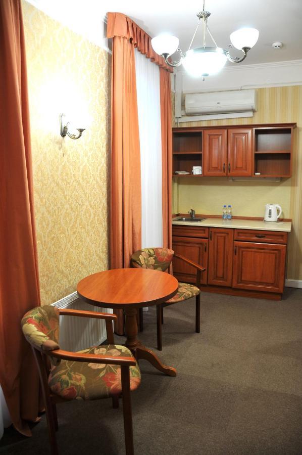 Hotel Irena Львов Экстерьер фото