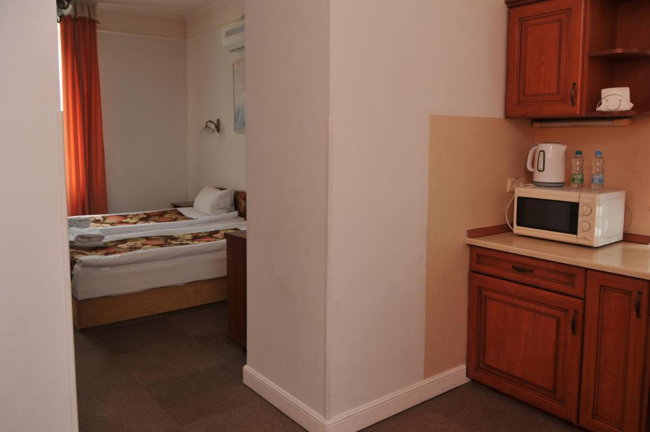 Hotel Irena Львов Экстерьер фото