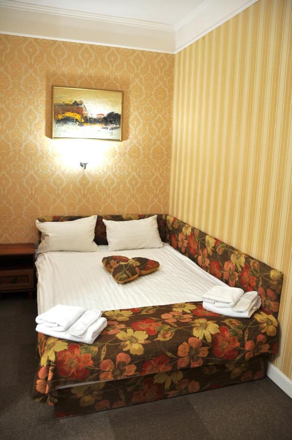 Hotel Irena Львов Экстерьер фото